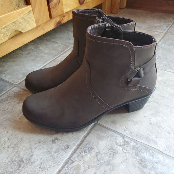 Brown Ankle Boots Size 7.5 - Picture 3 of 11